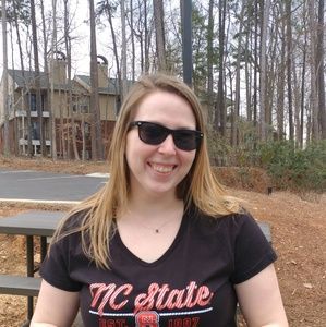 Meet your Posher, Stephanie